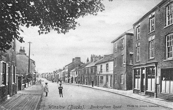 HIgh Street north with Post Office and Chandos Arms